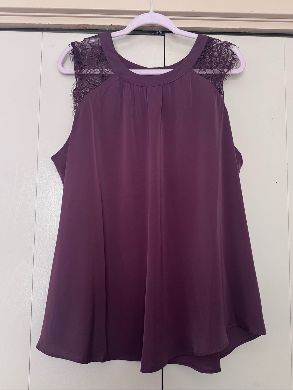 Torrid Deep Wine Studio Crepe Lace Trim Blouse Size 2